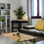 Tudor Mit Atemberaubender Aussicht By Interhome * Bobovisca