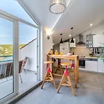 Tudor Mit Atemberaubender Aussicht By Interhome Ferienhaus