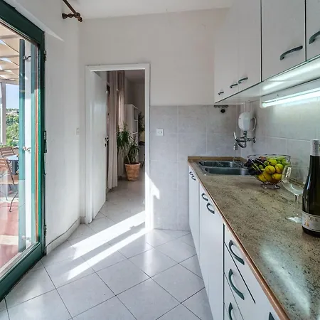 Ferienhaus Tudor Mit Atemberaubender Aussicht By Interhome Bobovisca