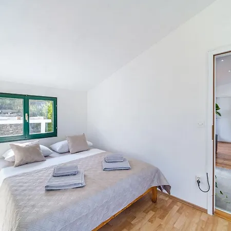 Ferienhaus Tudor Mit Atemberaubender Aussicht By Interhome *