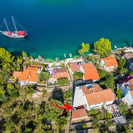 Tudor Mit Atemberaubender Aussicht By Interhome *